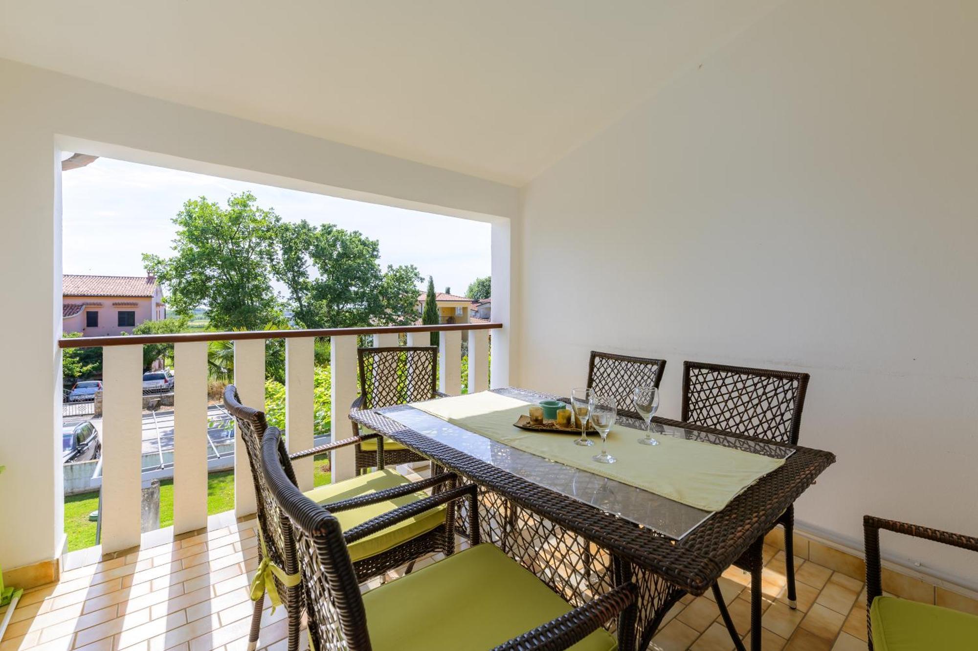 Apartments Tena Пореч Екстер'єр фото
