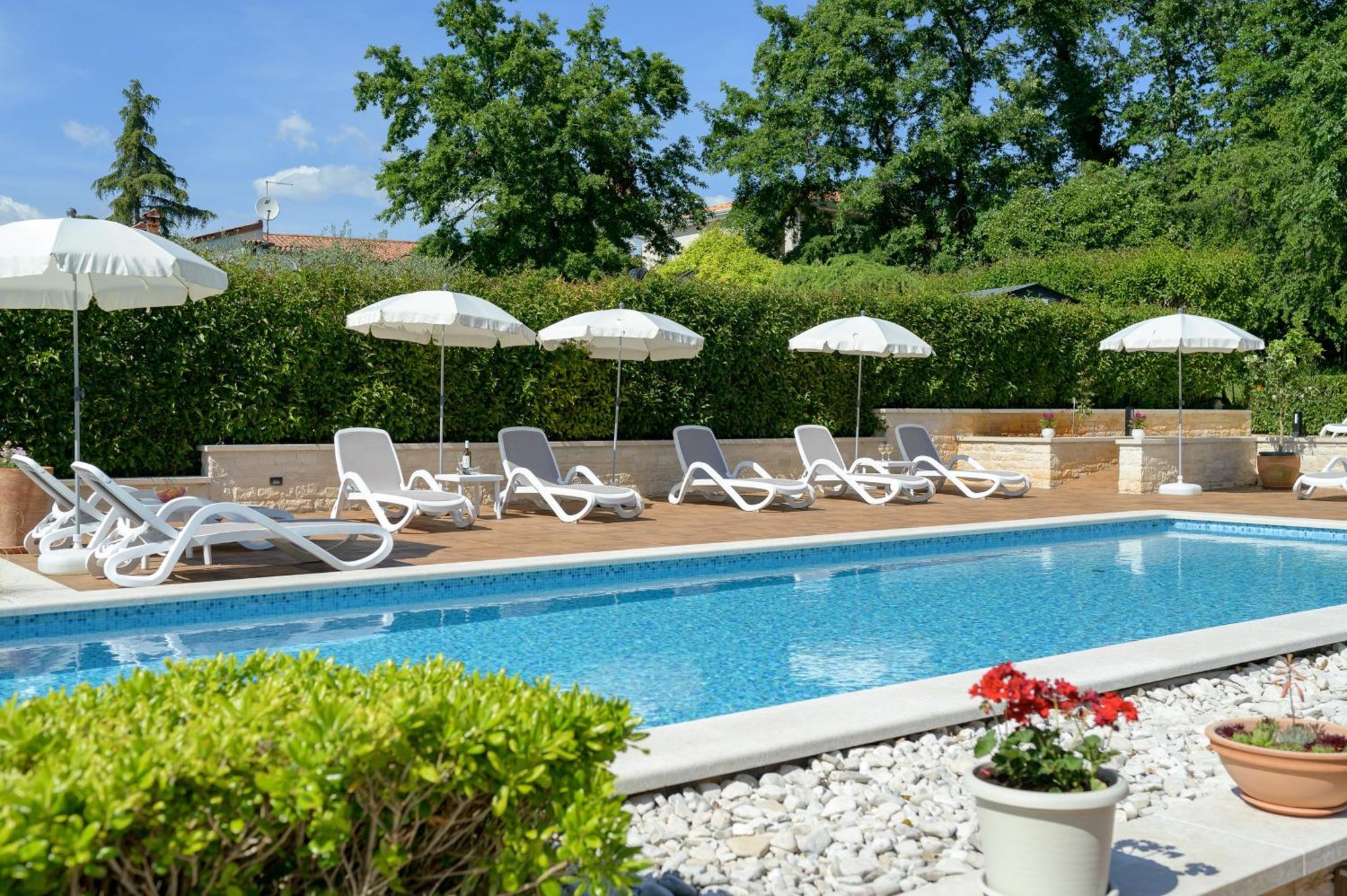 Apartments Tena Пореч Екстер'єр фото